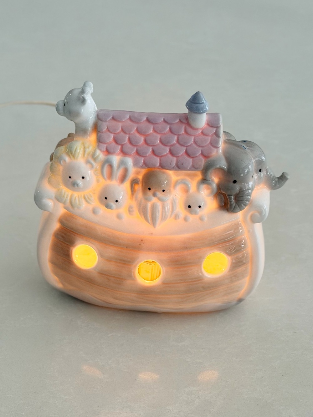 Vintage Enesco Porcelain Noah's Ark Nursery Night Light (1989)